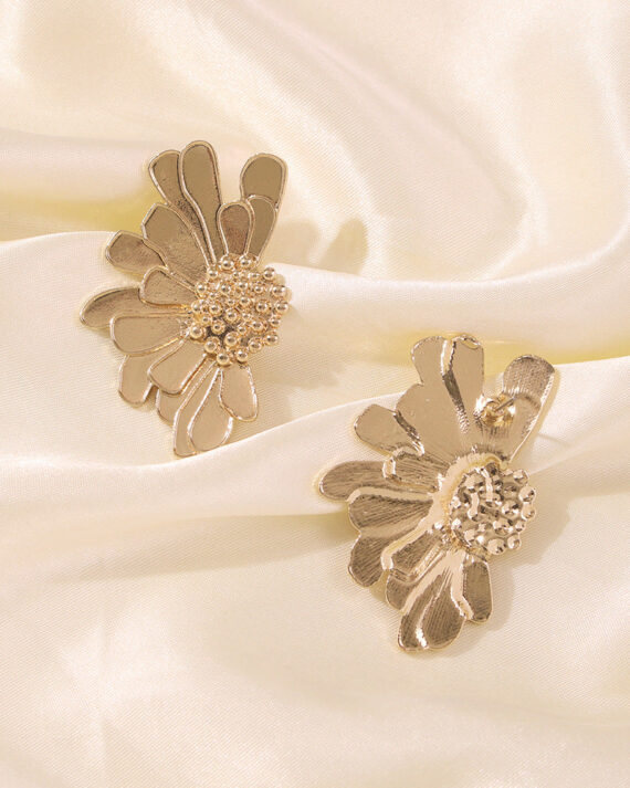 Uskae Vintage Flower Earrings