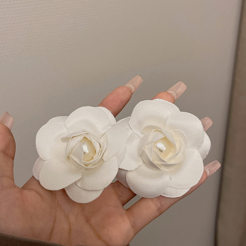 Camellia Pearl Sweet Stud Earrings