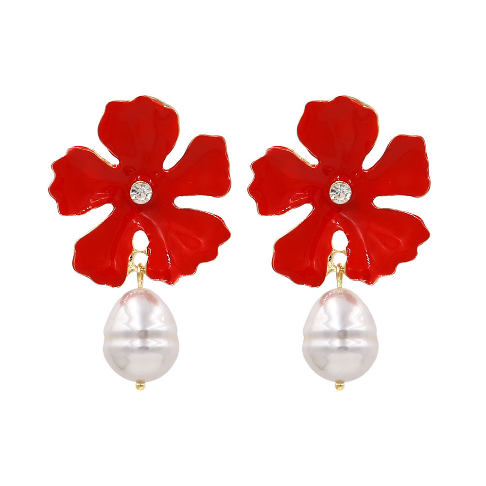 Uskae Sweet Flower and Pearl Earrings